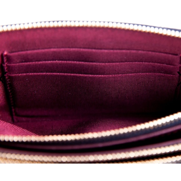 Chanel Double zip Wallet on Chain- Lambskin - Mint condition WOC Gold Hardware - Picture 5 of 9